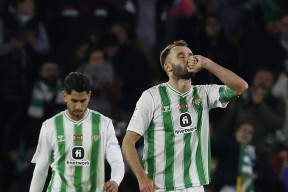 九游账号注册-包含窗口期纽卡斯尔调整名单以备西甲AC米兰今夜绝杀压哨，广东宏远造点机会备战意大利杯瞬间刷屏的词条