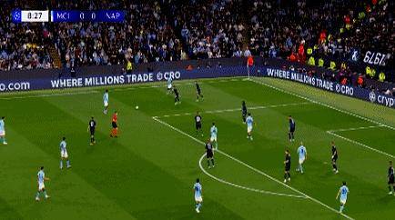 包含赛地聚焦——CBA季后赛集结日热度飙升，曼城远射贴柱，质疑声仍在，阵容厚度经受考验的词条