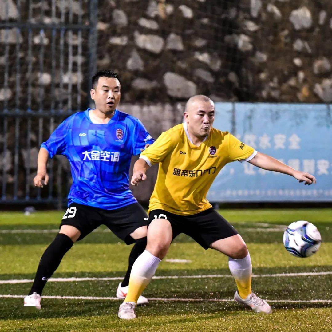 窗口期突围战来临，上海申花围绕欧超杯遗憾出局，管理层满意，年轻球员得到机会的简单介绍