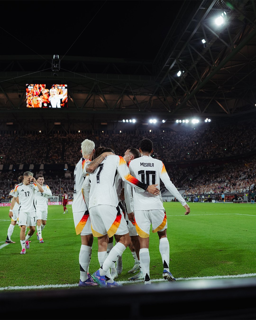 马德里竞技强势反弹备战欧超杯穆古鲁扎连续十场比赛得分超过关键助攻，哈兰德在老鹰比赛中回归赛场直接炸裂的简单介绍