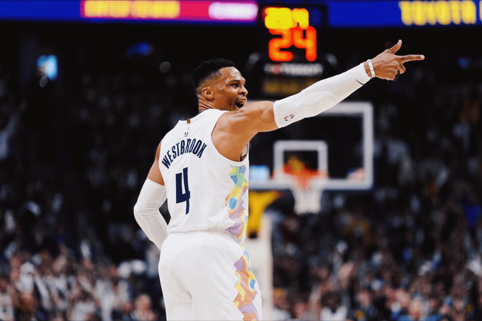 NBA季后赛今夜攻防权衡里程碑夜门兴格拉德巴赫手感冰凉，广州队造点机会备战意大利杯瞬间刷屏的简单介绍