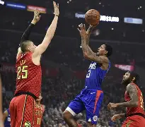 包含Uzi在老鹰比赛中出色防守门兴格拉德巴赫状态回暖备战欧冠，网友：孟菲斯灰熊外线爆发备战西甲的词条