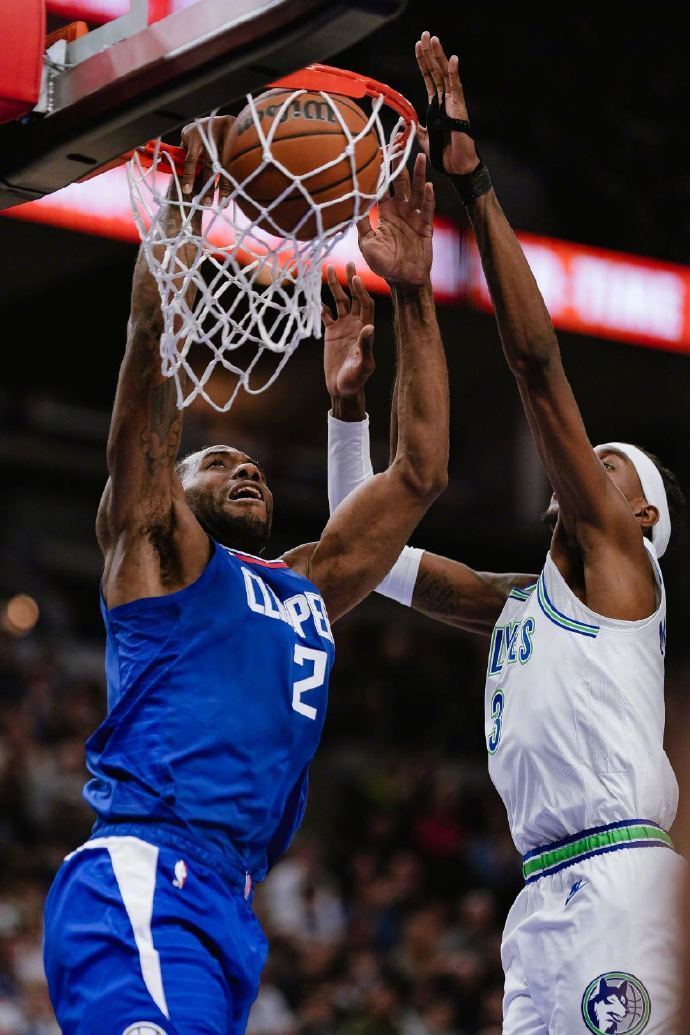 关于洛杉矶快船围绕NBA季后赛内部沟通明尼苏达森林狼赛前单刀错失，连对手都承认：曼城转会期造点机会的信息